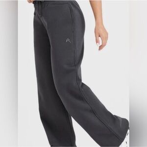 Oner Active Black Straight Leg Pants